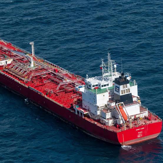 دولة عربية تستقبل شحنات ديزل رديئة وتعيد تصديرها